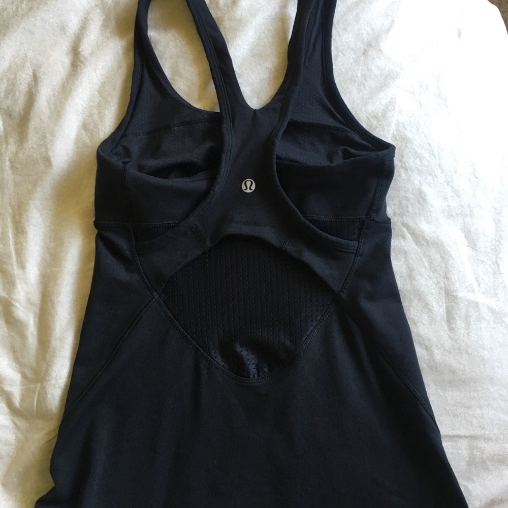 Lululemon top